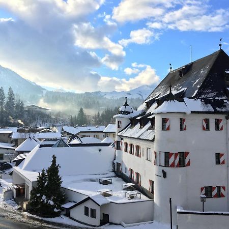 Family Hotel Schloss Rosenegg Fieberbrunn Eksteriør billede