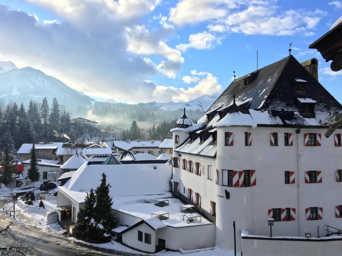 Family Hotel Schloss Rosenegg Fieberbrunn Eksteriør billede