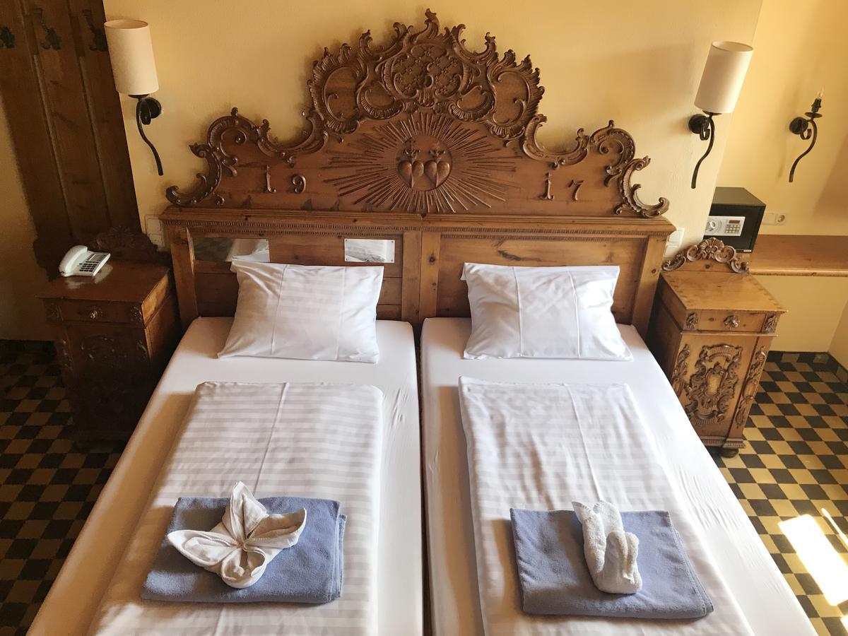 Family Hotel Schloss Rosenegg Fieberbrunn Eksteriør billede