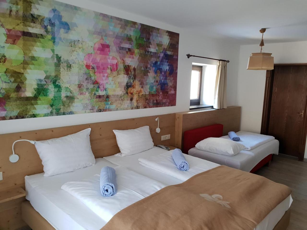 Family Hotel Schloss Rosenegg Fieberbrunn Eksteriør billede