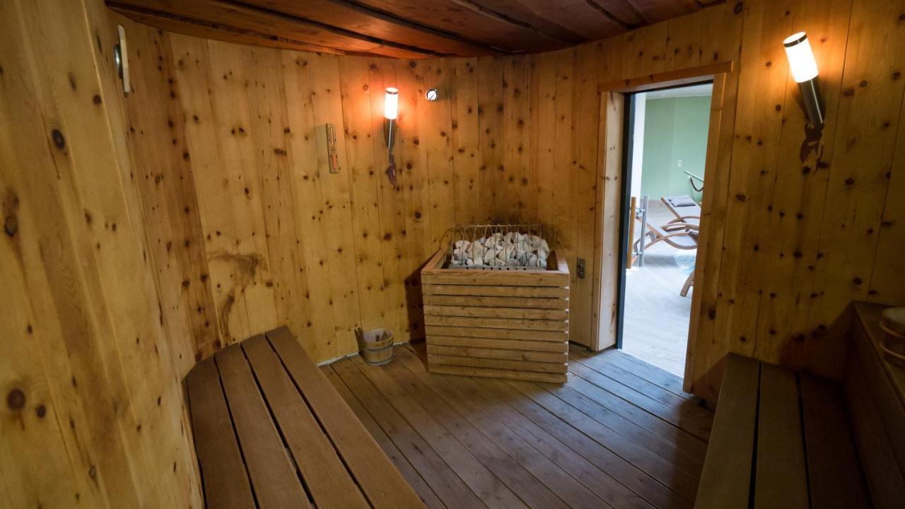Family Hotel Schloss Rosenegg Fieberbrunn Eksteriør billede