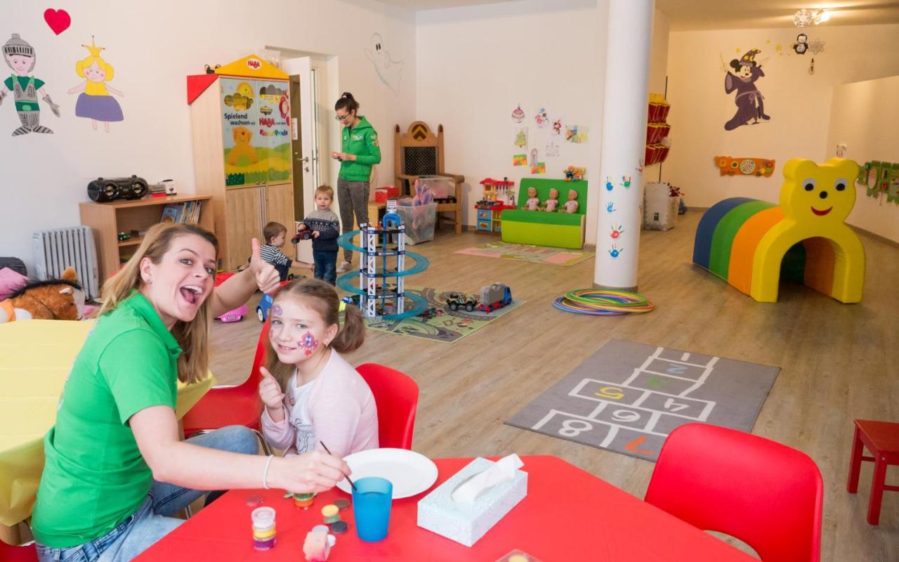 Family Hotel Schloss Rosenegg Fieberbrunn Eksteriør billede