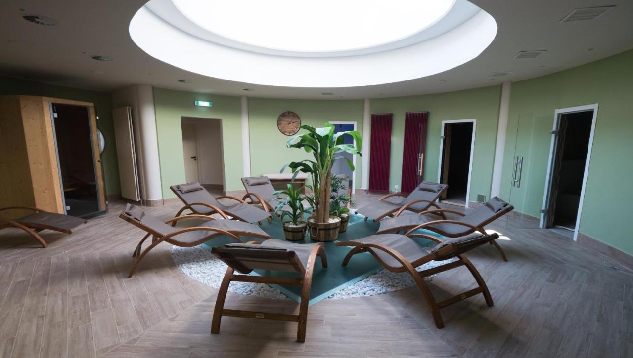 Family Hotel Schloss Rosenegg Fieberbrunn Eksteriør billede
